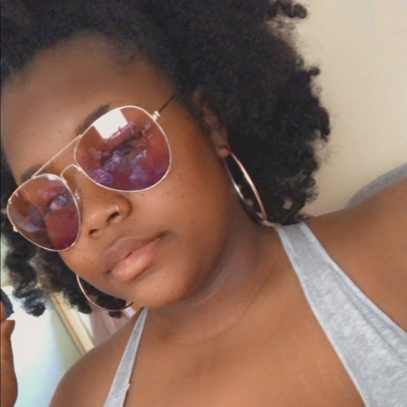 Sunglasses Set - Picture 6 of 8